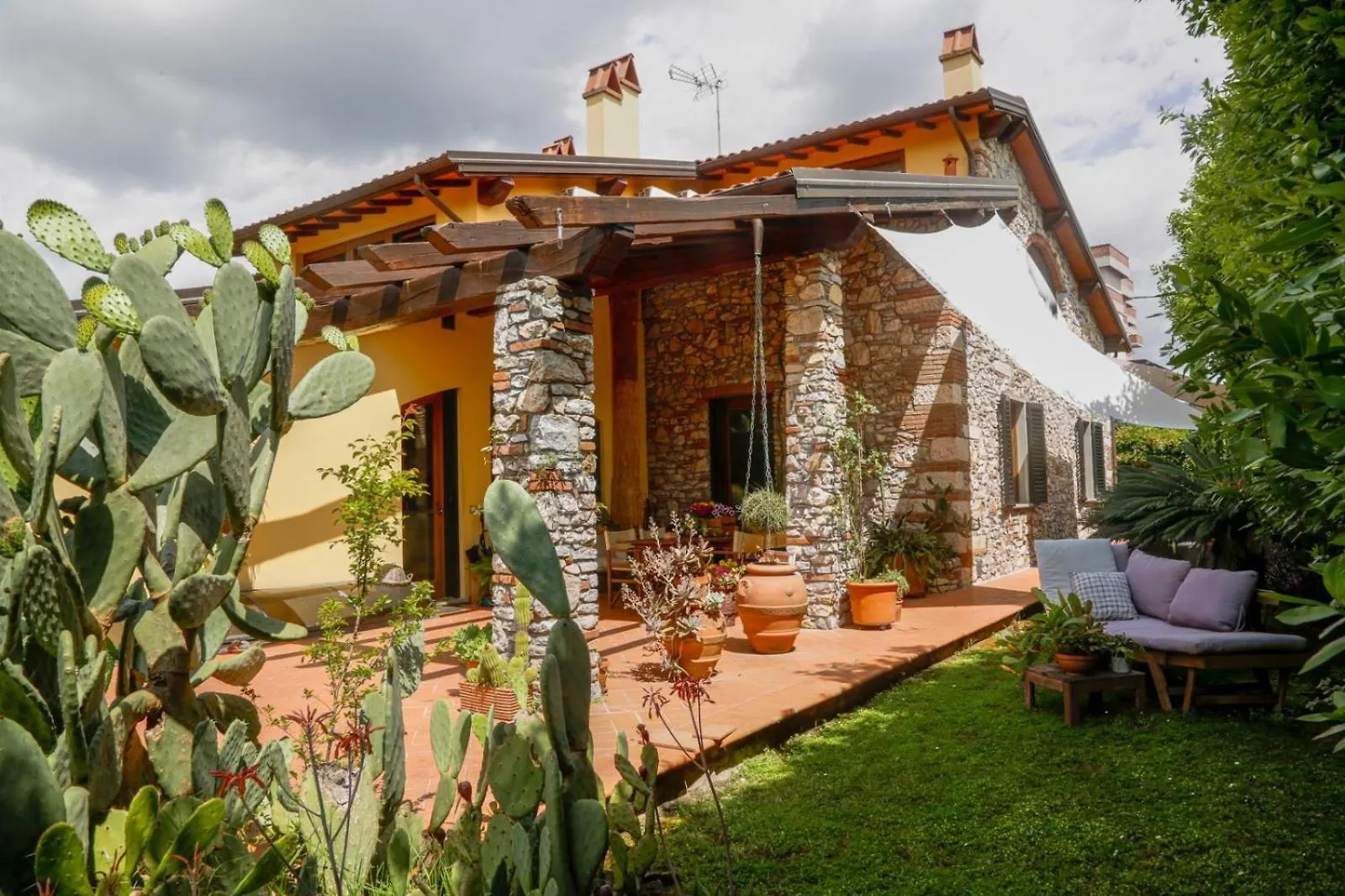 Pietra E Glicine B&B Pieve a Nievole 2*,  Italy